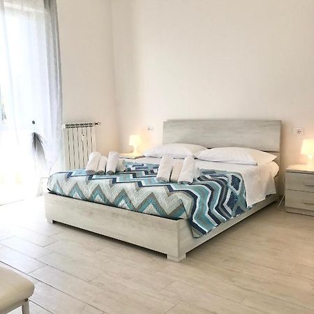 Casa Del Sole Apartment Савона Екстериор снимка